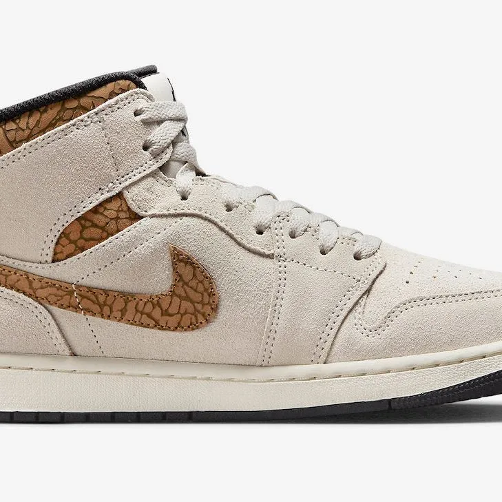 Nike Men's Air Jordan 1 Mid SE Shoes - Orewood Brown / British Tan / Metallic Gold